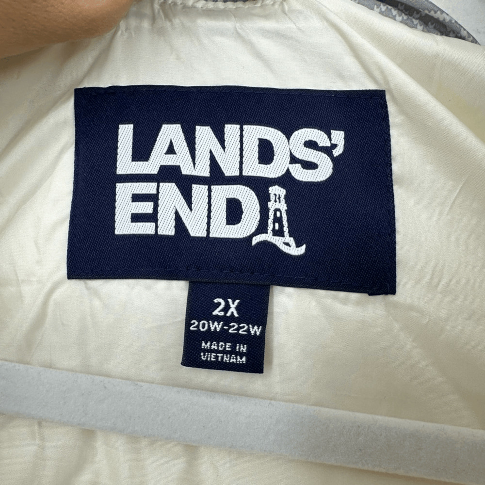 Lands End Womens Down Vest Size 2X Nordic Geometric White Outdoor Hiking Pockets - Picture 4 of 8